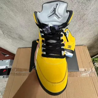 Air Jordan 5 Amarelo Preto Branco Tênis de Basquete