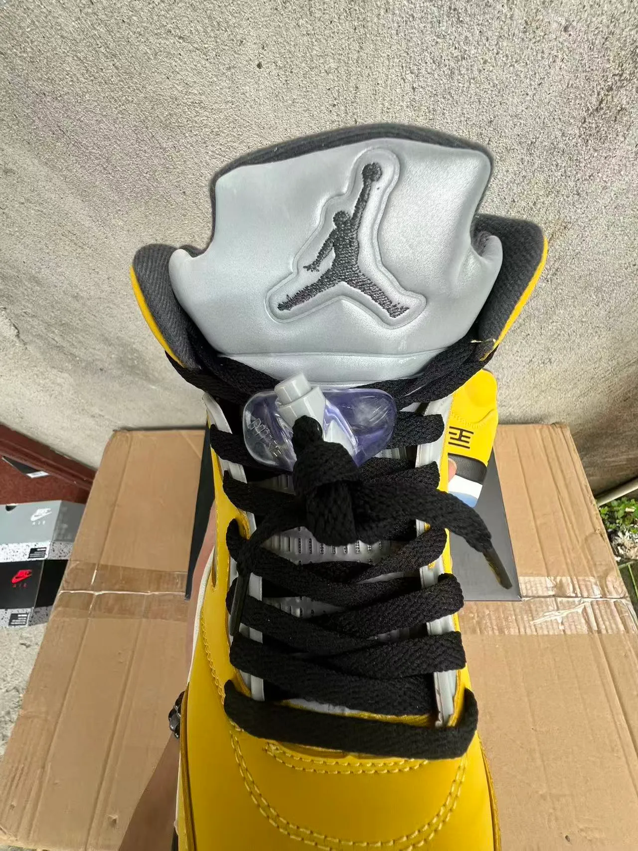 Air Jordan 5 Amarillo Negro Blanco Zapatillas de Baloncesto 2
