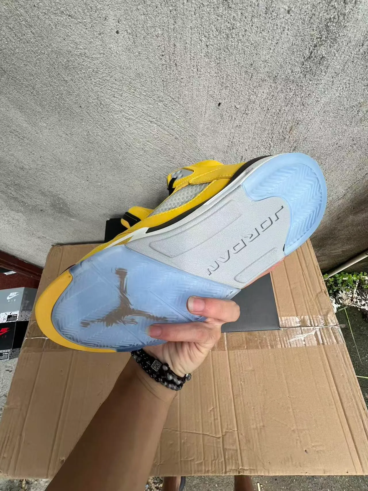 Air Jordan 5 Amarillo Negro Blanco Zapatillas de Baloncesto 9