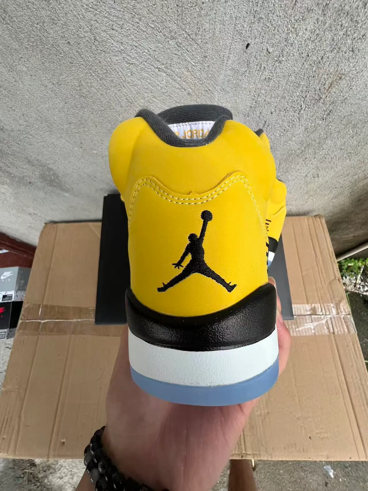 Air Jordan 5 Amarillo Negro Blanco Zapatillas de Baloncesto 3