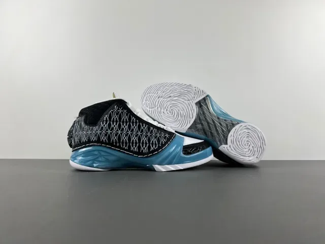 Air Jordan أسود أزرق عالي الترقوة مع وسطة شفافة حذاء كرة السلة 12