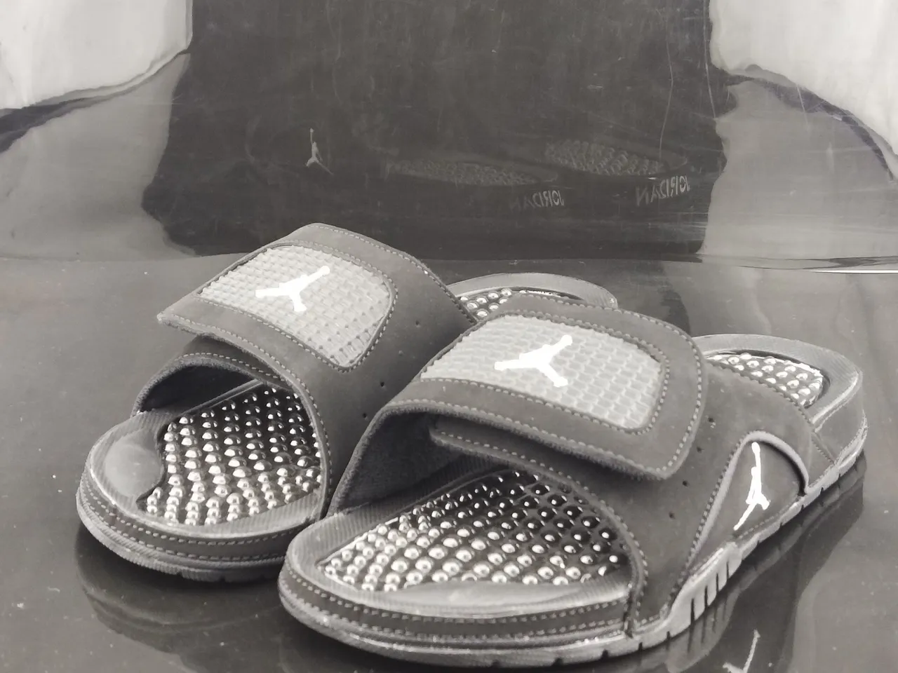 Air Jordan Black Gray Suede-Like Upper White Jumpman Logo Slippers 2