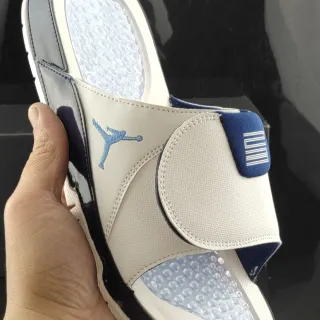Air Jordan Hydro Slide ऑफ़-व्हाइट नेवी ब्लू बबल पॉड स्लिपर