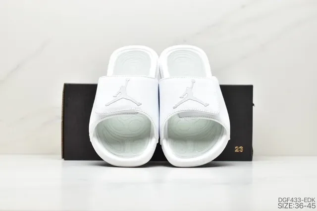 Air Jordan Slide White Jumpman Logo Slippers 3