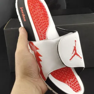 Air Jordan Slide सफेद लाल काली चप्पलें