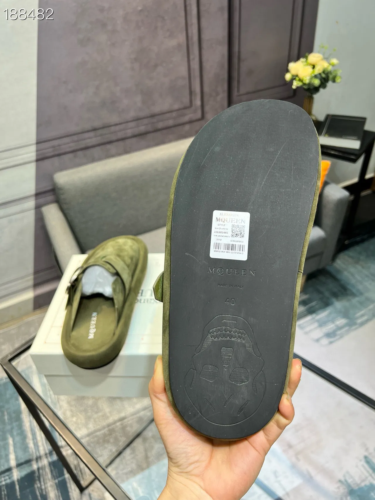 Alexander McQueen Daim Vert Armée Argenté Olive Oversize Boucle Métallique Circulaire Chaussures Casuales 2