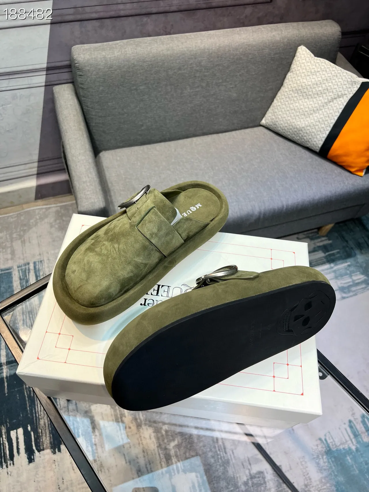 Alexander McQueen Daim Vert Armée Argenté Olive Oversize Boucle Métallique Circulaire Chaussures Casuales 5