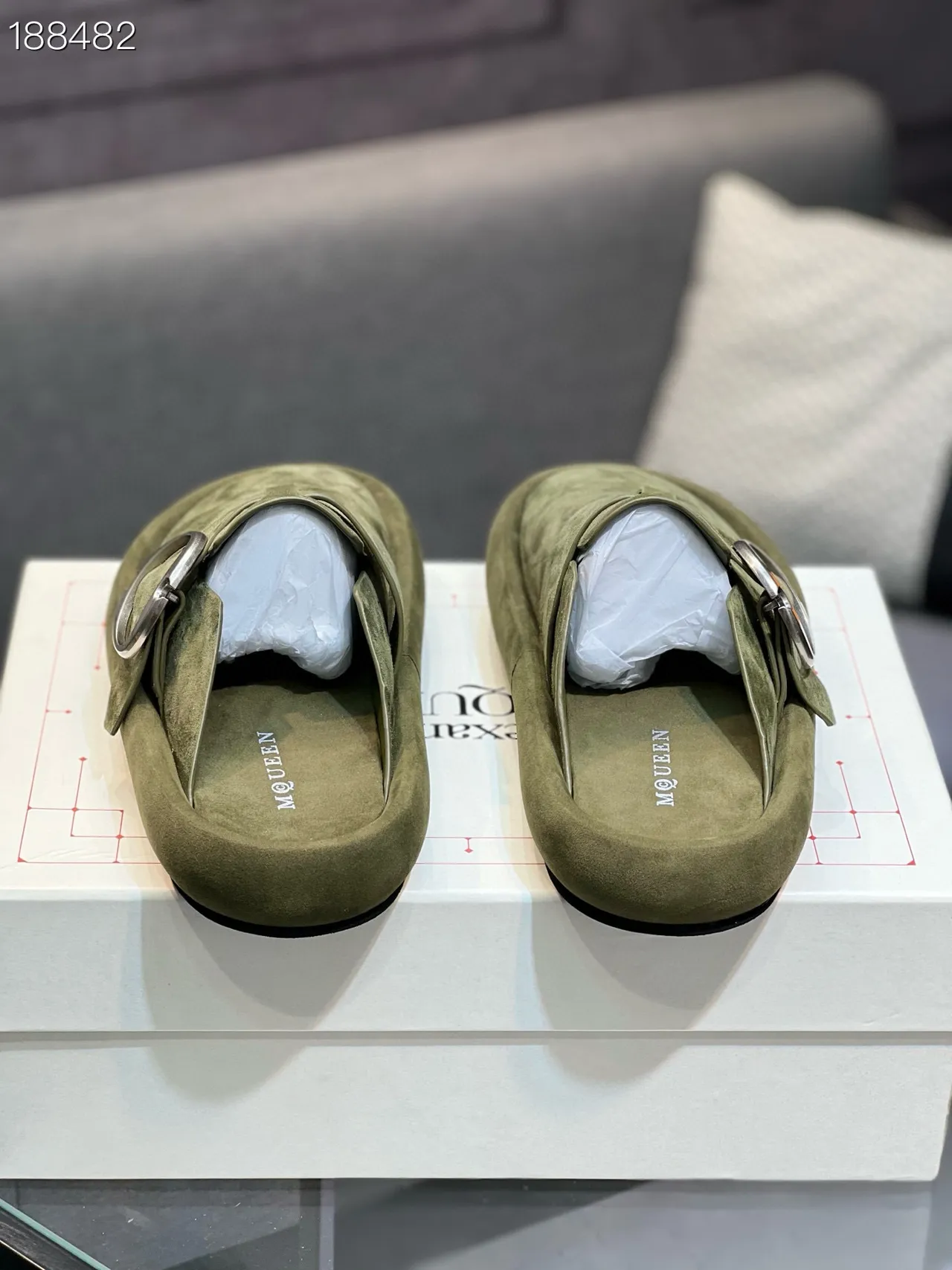 Alexander McQueen Daim Vert Armée Argenté Olive Oversize Boucle Métallique Circulaire Chaussures Casuales 6