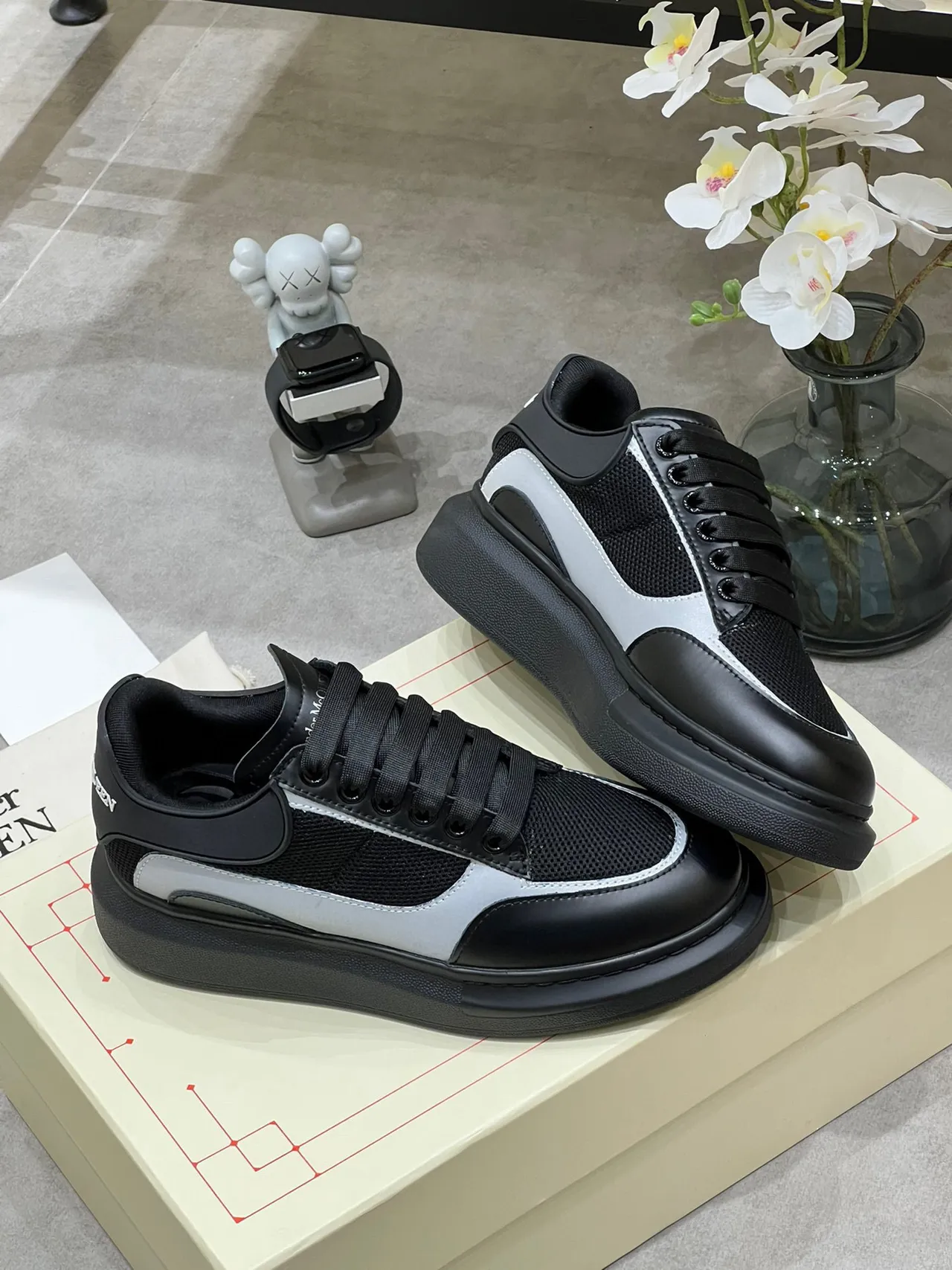 Alexander McQueen Oversized Sneaker Black and Silver Lifestyle Sneakers 4