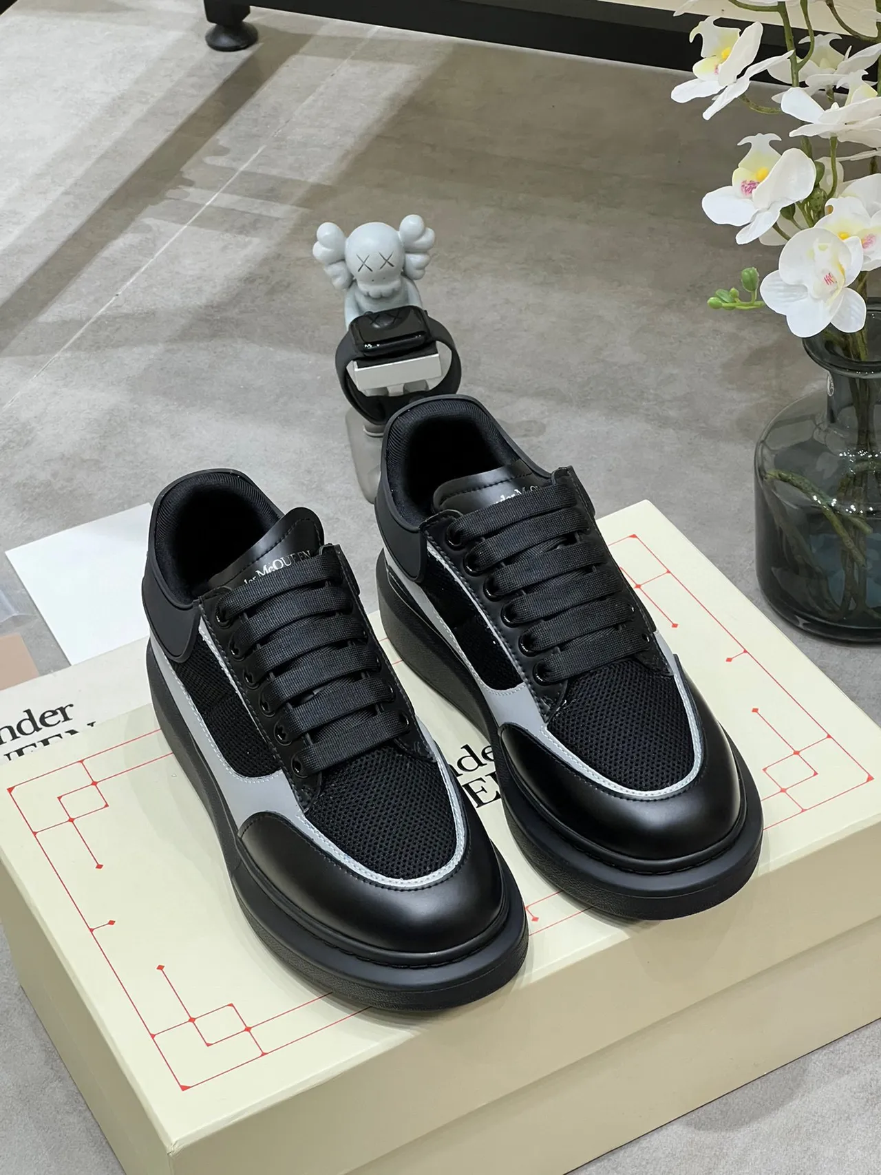 Alexander McQueen Oversized Sneaker Black and Silver Lifestyle Sneakers 7