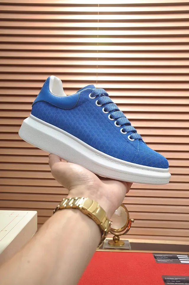 Alexander McQueen Oversized Sneaker Blue Textured Upper Lifestyle Sneakers 7