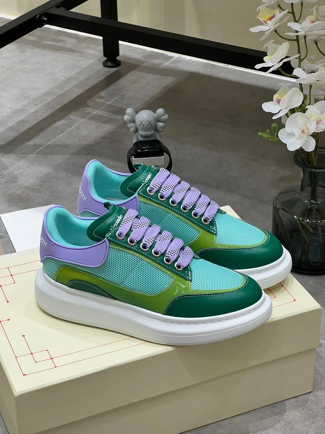 Alexander McQueen أخضر بنفسجي أبيض Oversized Lifestyle Sneakers 6