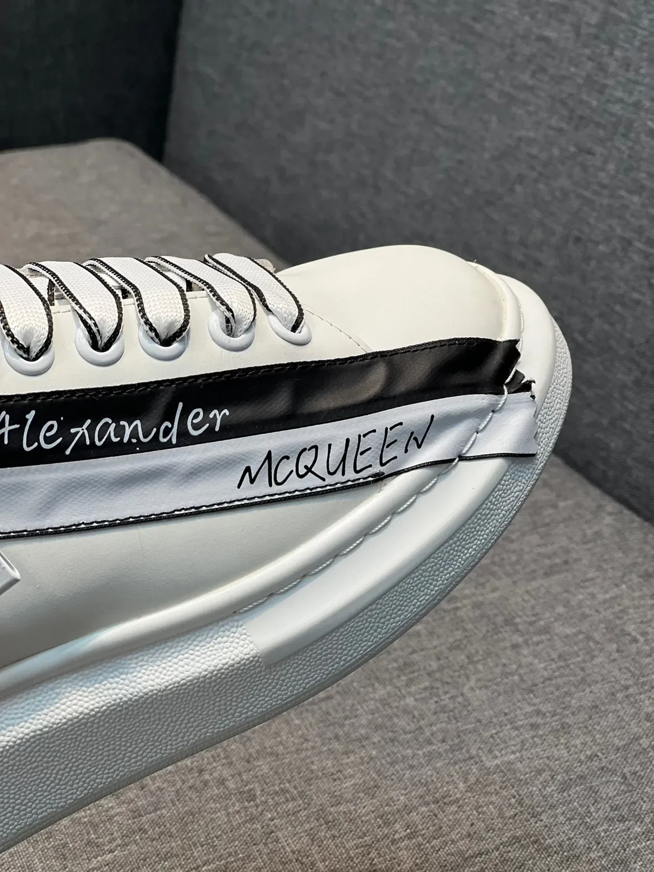 Alexander McQueen Oversized Sneaker White Black Platform Sole Leather Upper Lifestyle Sneakers 3