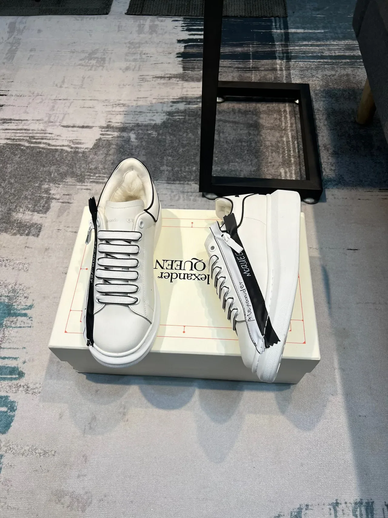Alexander McQueen Oversized Sneaker White Black Platform Sole Leather Upper Lifestyle Sneakers 4
