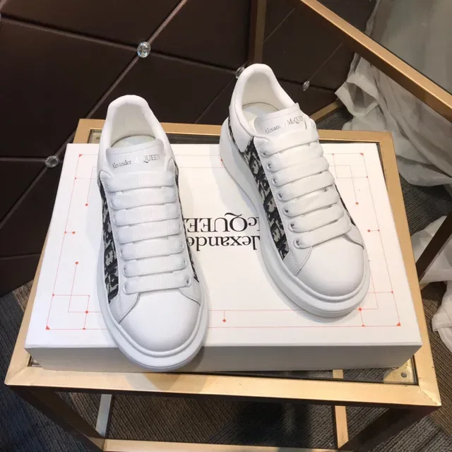 Alexander McQueen Oversized Sneaker White Black Platform Sole Monogrammed Textile Side Panel Lifestyle Sneakers 7