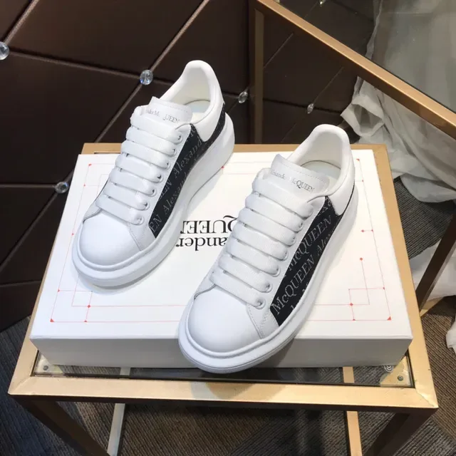 Alexander McQueen Oversized Sneaker White Black Platform Sole Text-Print Side Panel Chunky Sneakers 6