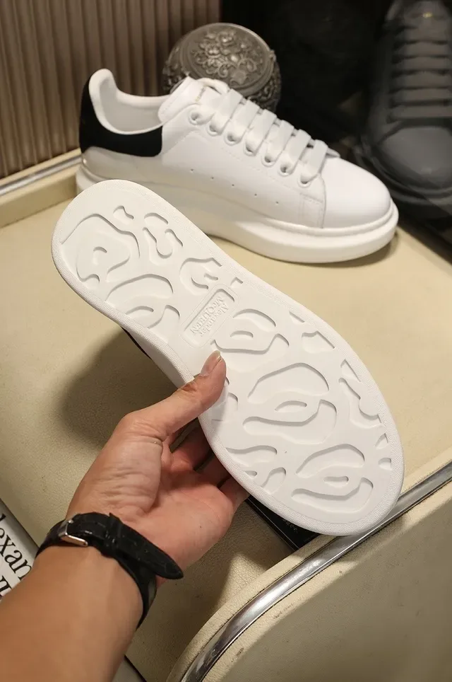 Alexander McQueen Oversized Sneaker White Black Silhouette Peacock Feather Graphic Lifestyle Sneakers 6
