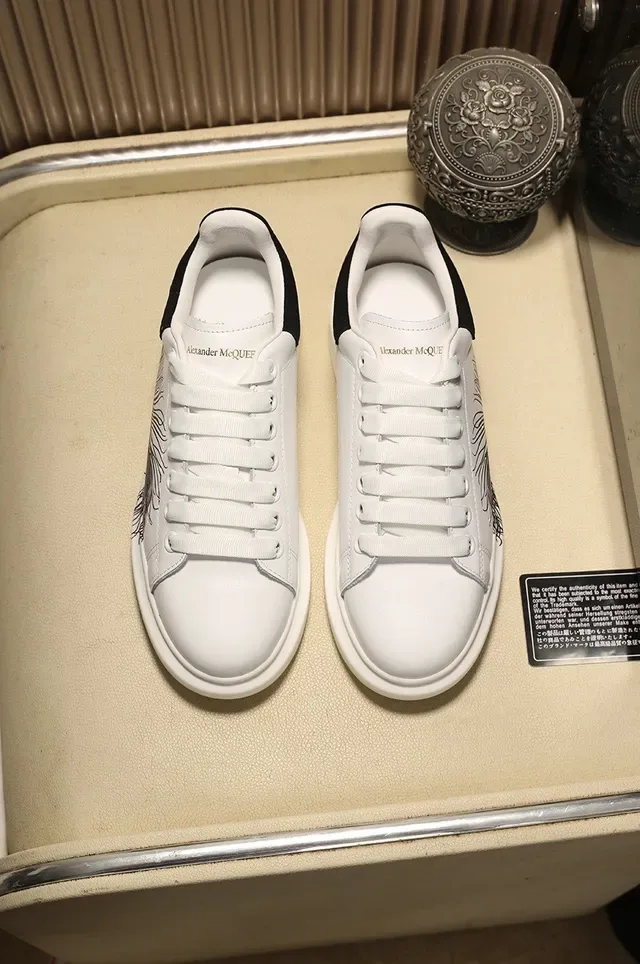 Alexander McQueen Oversized Sneaker White Black Silhouette Peacock Feather Graphic Lifestyle Sneakers 8
