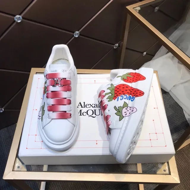 Alexander McQueen ওভারসাইজড স্নিকার সাদা গোলাপি গ্র্যাডিয়েন্ট স্ট্র্যাপ লাইফস্টাইল স্নিকার 9
