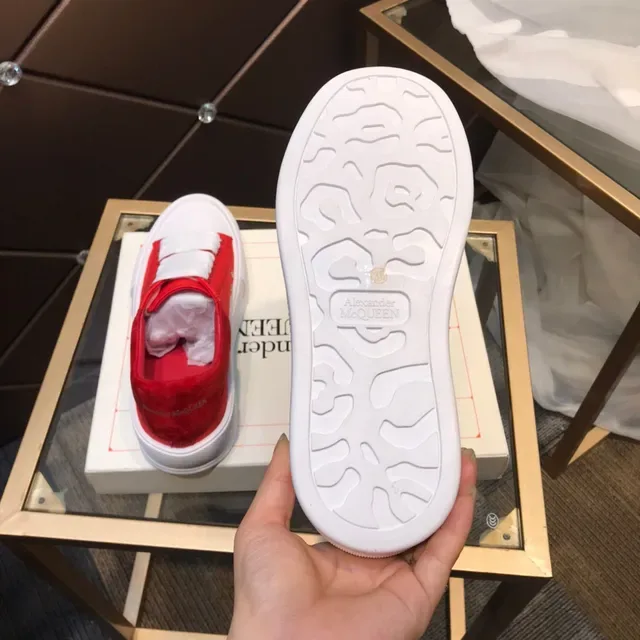 Alexander McQueen Sneakers Lifestyle Slip-On Canvas Rouge Blanc 3