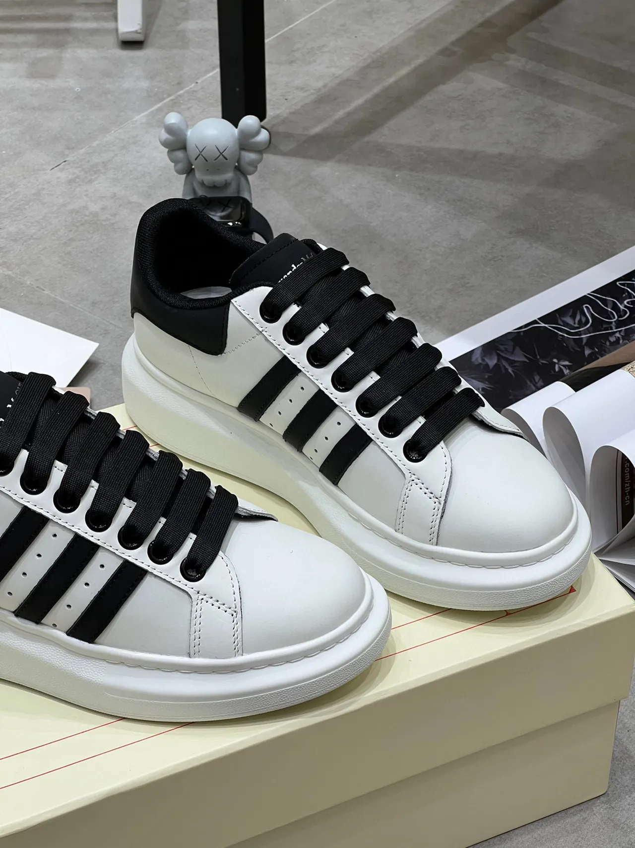 Alexander McQueen White Black Oversized Silhouette Thick Platform Sole Lifestyle Sneakers 7
