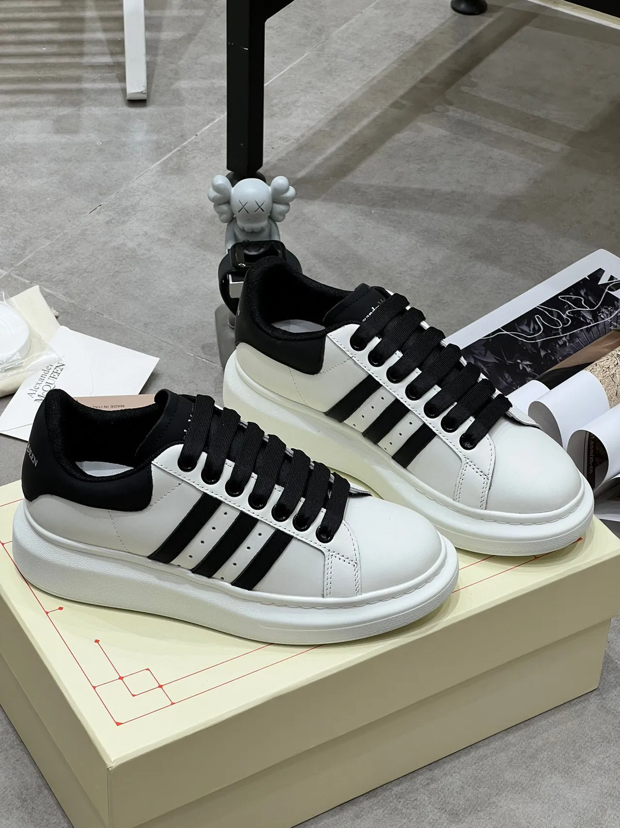 Alexander McQueen White Black Oversized Silhouette Thick Platform Sole Lifestyle Sneakers 8