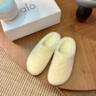 Alo Beige Plush Shearling-Like Open-Back Slippers
