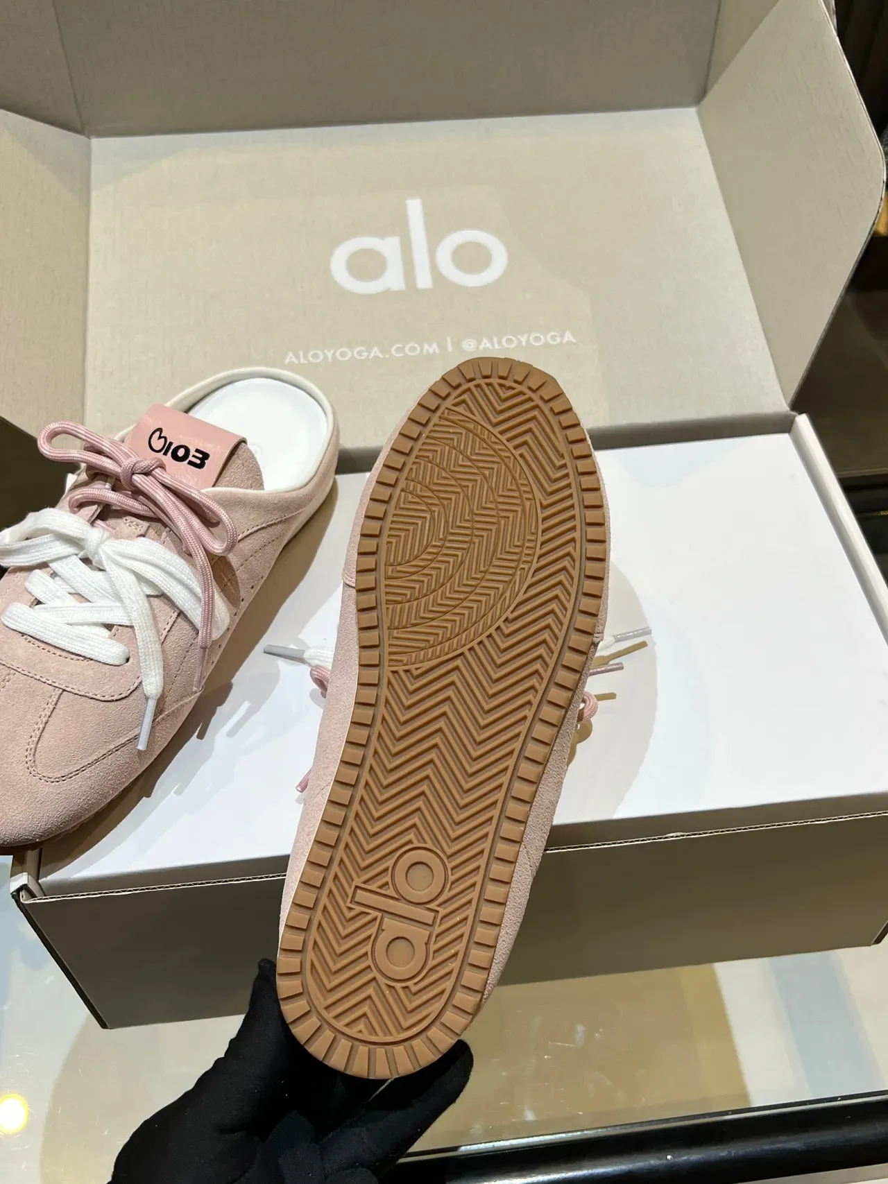 Alo Pink White Suede Upper Dual-Tone Laces Sneakers 3