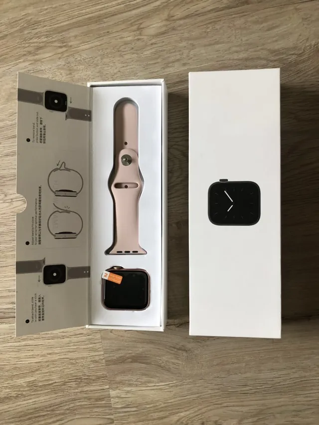 Apple Watch Gray Black Rectangular Display Digital Crown Control Sports Watch 13