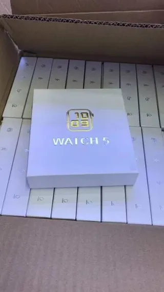 Apple Watch Gray Black Rectangular Display Digital Crown Control Sports Watch 18
