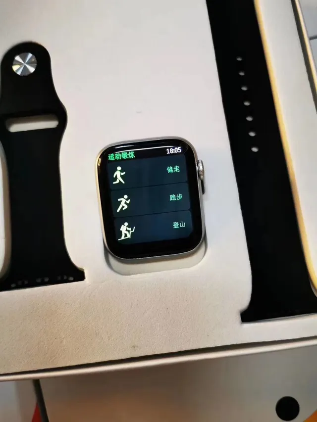 Apple Watch Gray Black Rectangular Display Digital Crown Control Sports Watch 22