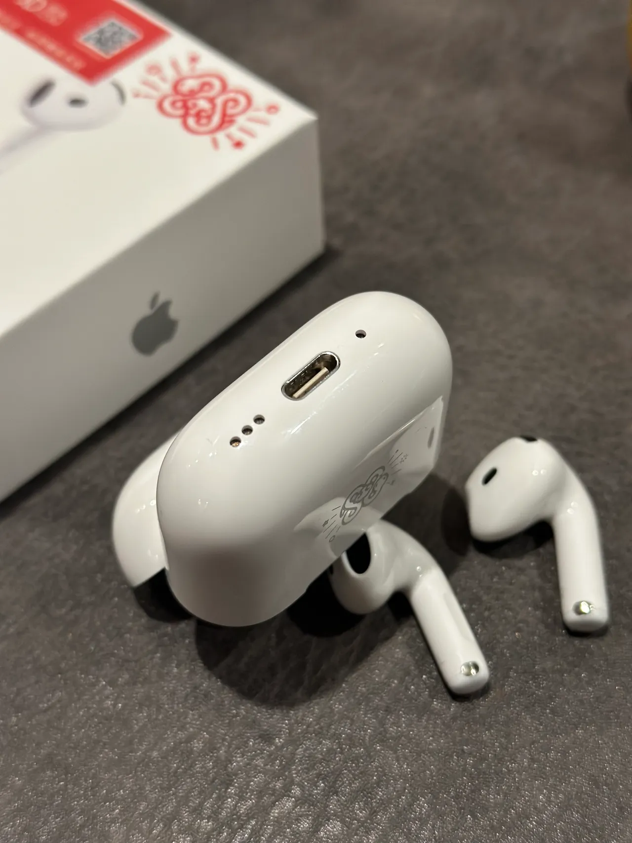 Apple White Black Stem-Style Open-Fit TWS Earbuds 4