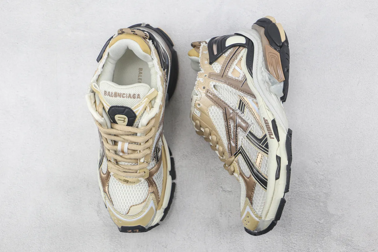 ASICS حذاء رياضي بيج أسود شبكة وطبقة تركيبية مبنية منحوتة كثافة متعددة وسط كعب أحذية رياضية 3