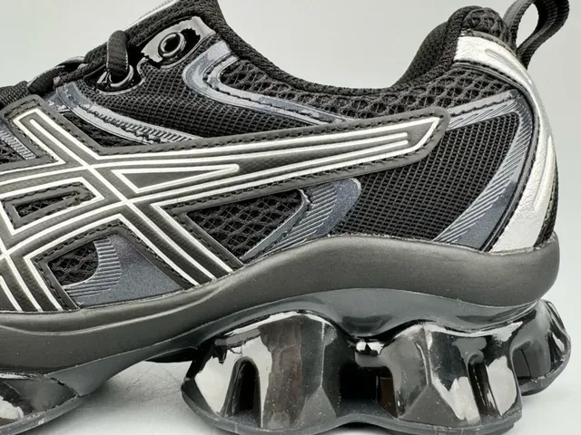 ASICS Black Silver Chunky Sculpted Midsole Mesh And Synthetic Overlay Upper Sneakers 2