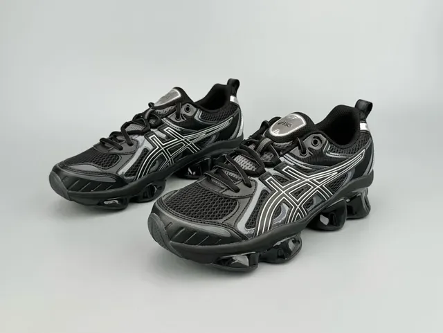 ASICS Black Silver Chunky Sculpted Midsole Mesh And Synthetic Overlay Upper Sneakers 6