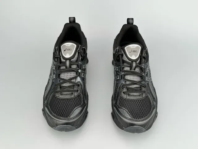 ASICS Black Silver Chunky Sculpted Midsole Mesh And Synthetic Overlay Upper Sneakers 8