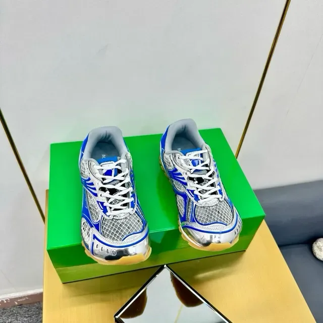 ASICS Sneakers lifestyle bleu blanc en mesh et construction synthétique avec superposition et branding à rayures de tigre 8
