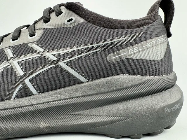 ASICS Gel-Kayano أحذية الجري السوداء 6
