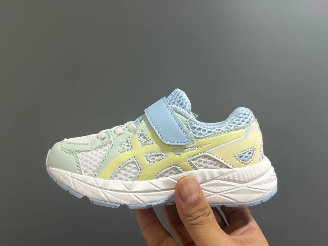 ASICS Gel-Kayano Junior Tênis de corrida Azul Branco Low-Top Fechamento de alça Velcro 11