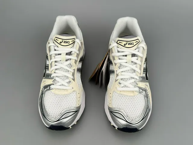 ASICS Gel-Kayano Off-White Silver Black Running Shoes 8