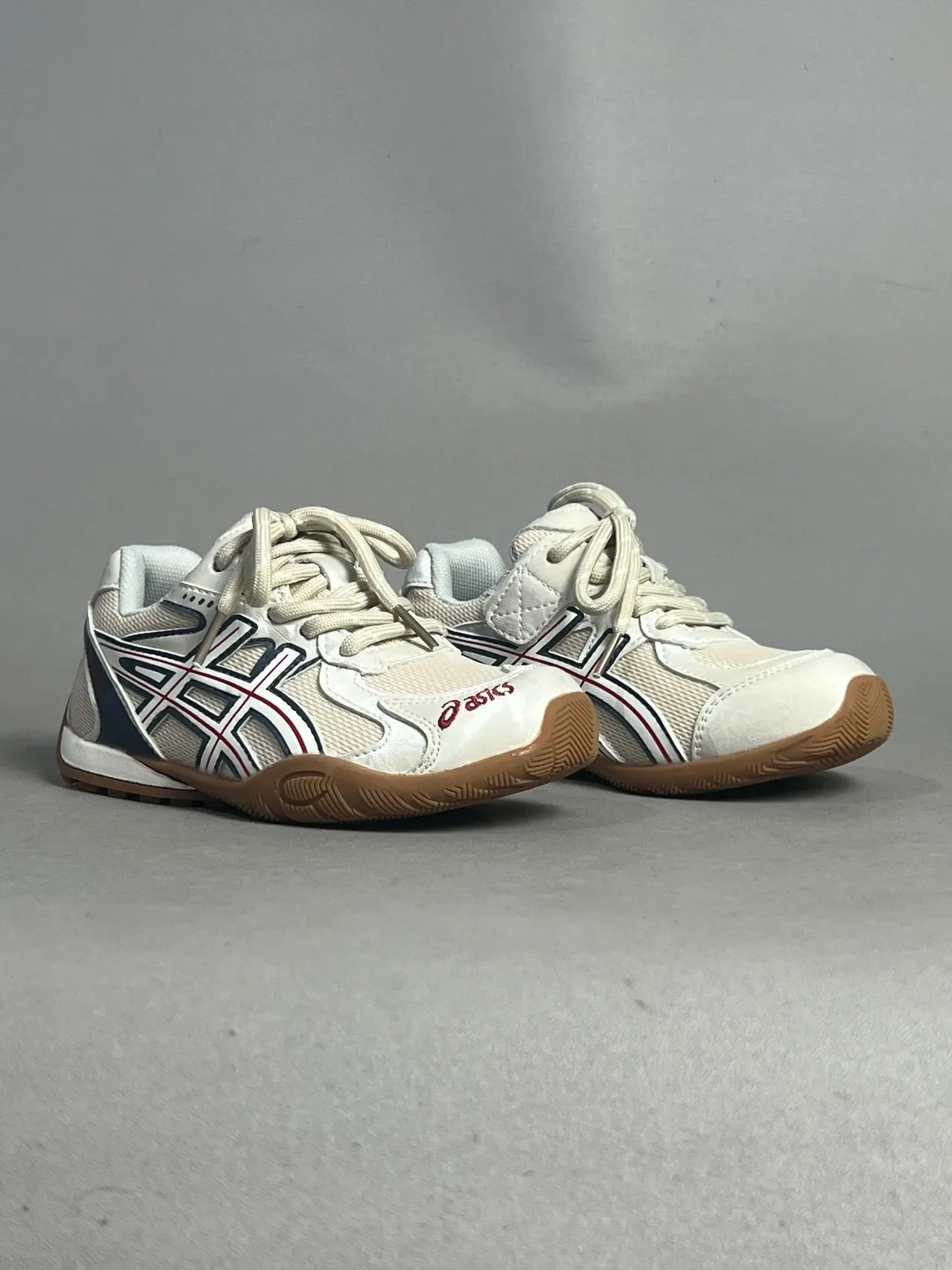 ASICS Tênis de Quadra Interior Branco Prateado Cinza Lifestyle Sneakers 7
