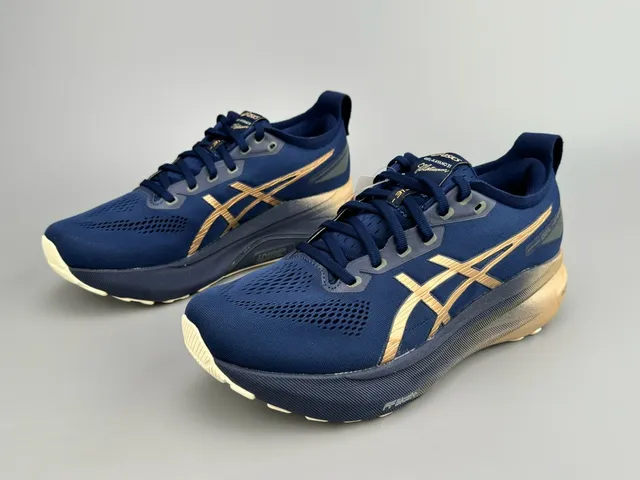 Tênis Running ASICS Navy Gold Mesh Engineered Upper Tiger Stripe Logo 6