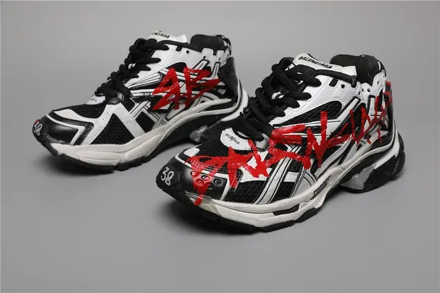 ASICS Runner Kith Four Noir Blanc sneakers lifestyle 5