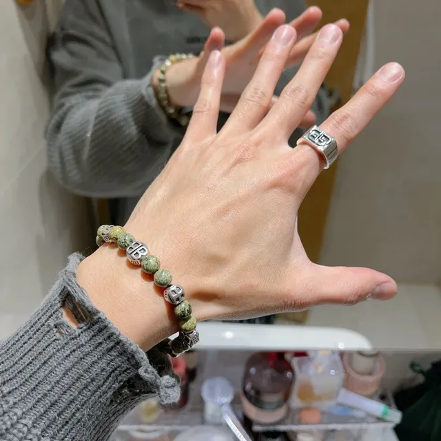Balenciaga BB Bead Bracelet Pulseira de pedra marmoreada verde e metal de tom prateado 8