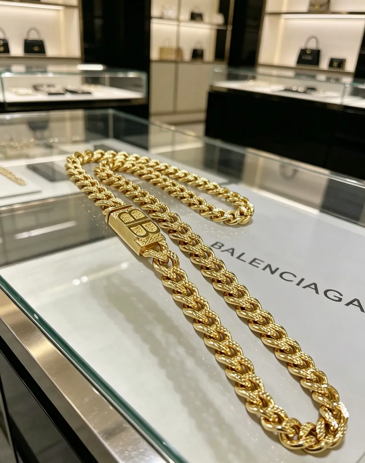 Balenciaga BB Chain Corrente de Ouro Grossa Curb Com Fecho Logo Colar 3
