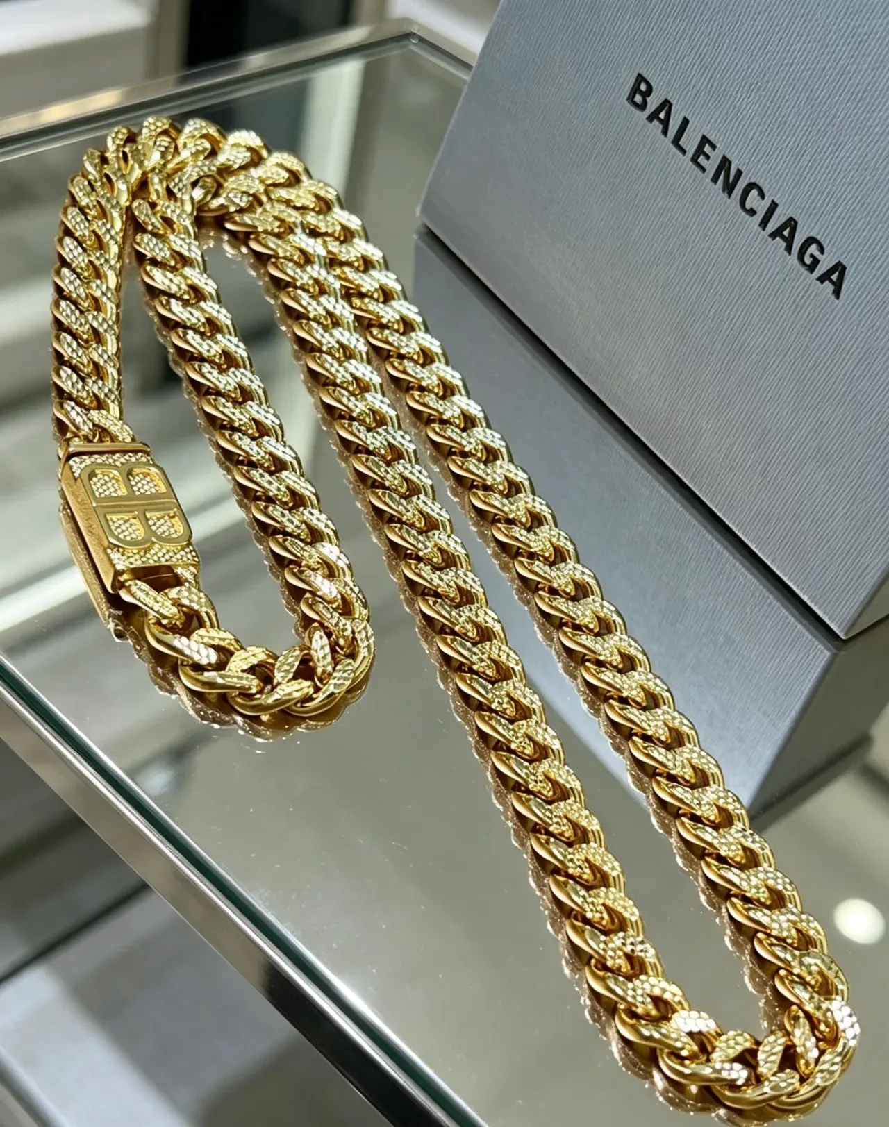 Balenciaga BB Chain Corrente de Ouro Grossa Curb Com Fecho Logo Colar 9