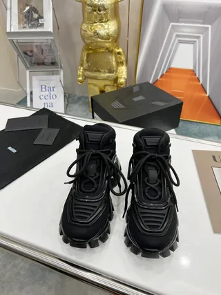 Balenciaga Chaussures chunky noires à semelle lug hautes 3