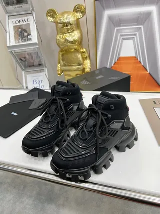 Balenciaga Chaussures chunky noires à semelle lug hautes 7