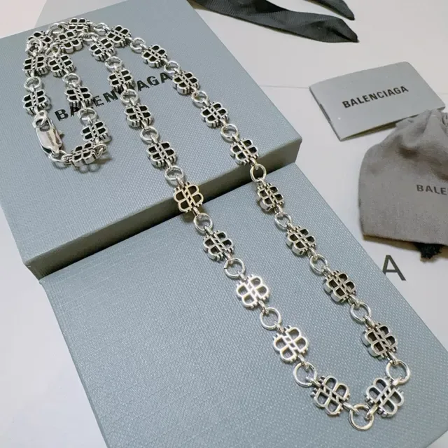 Balenciaga Clover Link Silver-Tone Statement Necklace 6