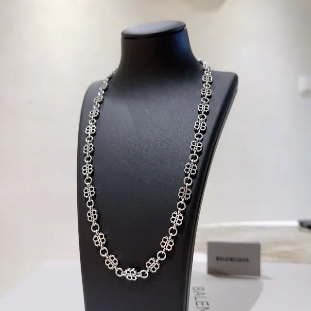 Balenciaga Clover Link Silver-Tone Statement Necklace 9